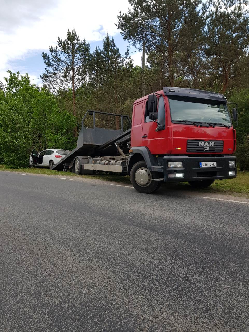 Puksiir ja autoabi 24h Tallinnas