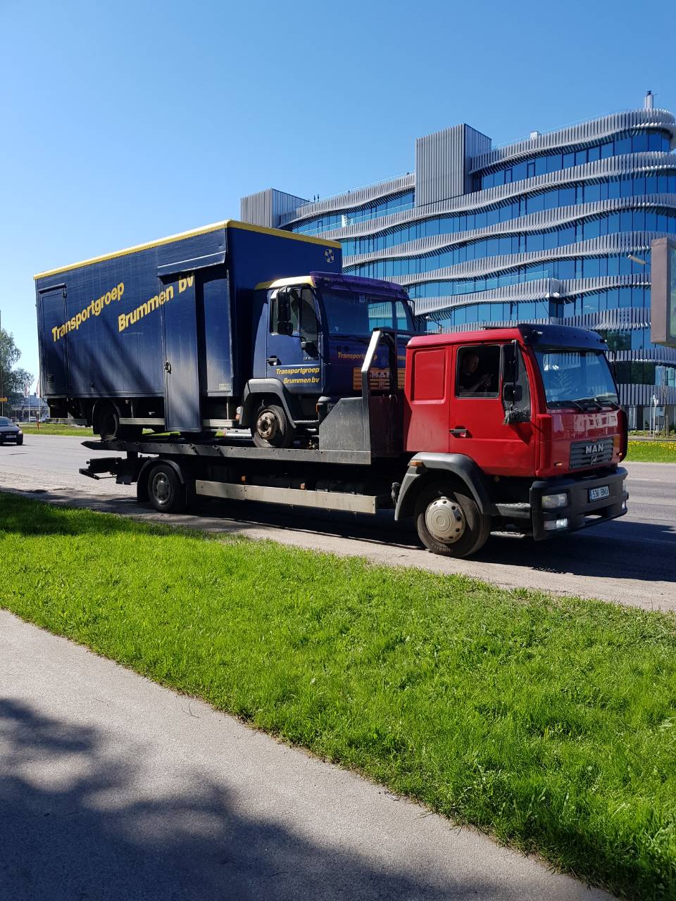 Puksiir ja autoabi 24h Tallinnas